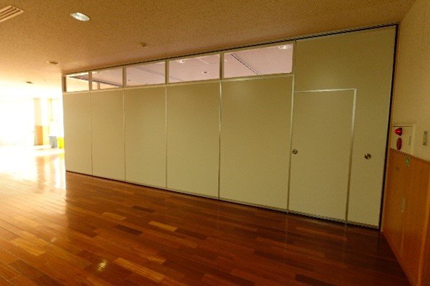 児童更衣室2.jpg